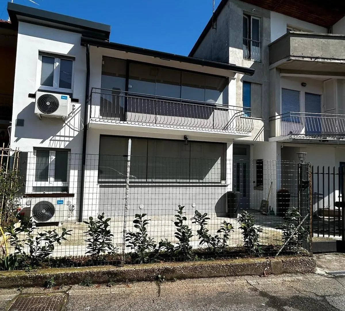 Konukevi Little House Leonardo Airport Otel Azzano San Paolo