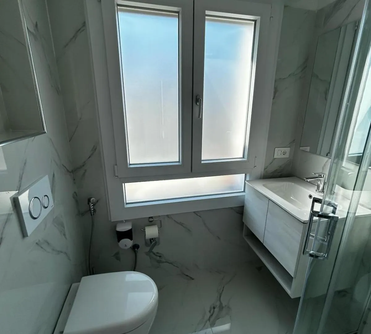Little House Leonardo Airport Hotel Azzano San Paolo Italien