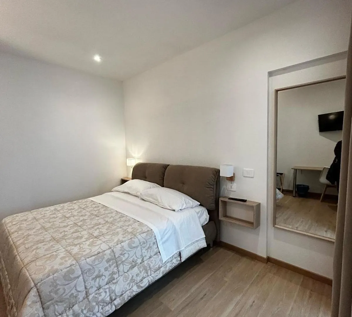 Gæstehus Little House Leonardo Airport Hotel Azzano San Paolo Italien